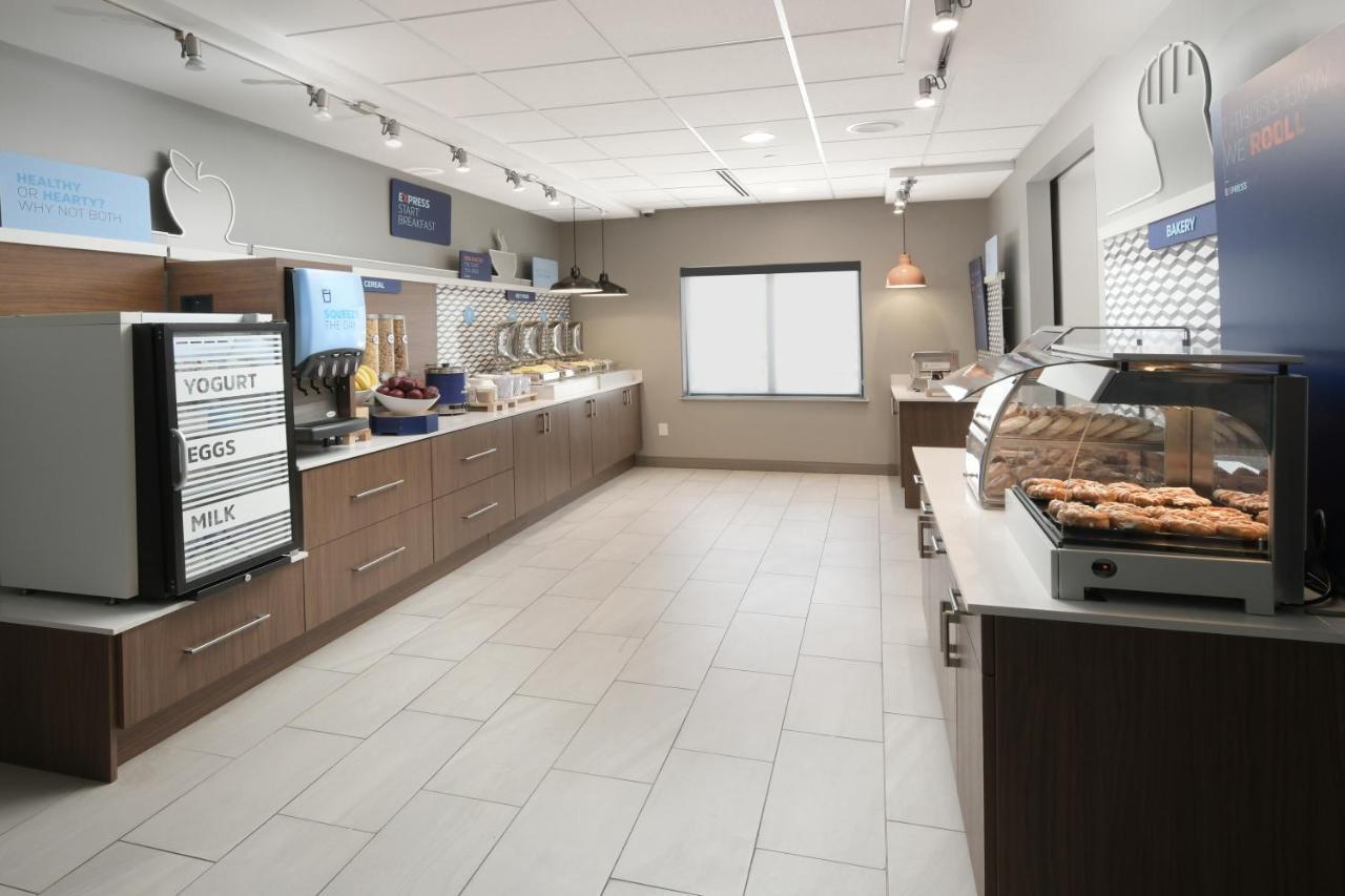 Holiday Inn Express & Suites - Williamstown - Glassboro By Ihg Extérieur photo